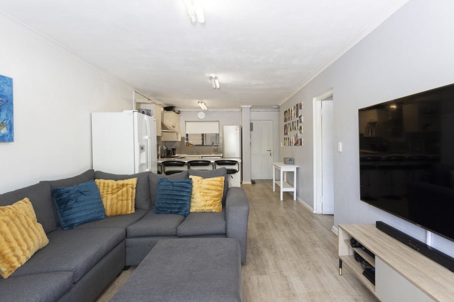 3 Bedroom Property for Sale in Somerset West Mall Triangle Western Cape